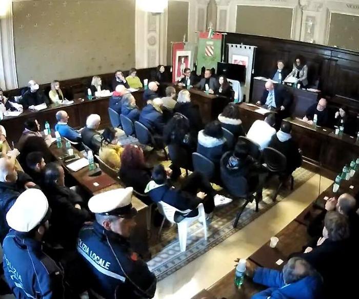 Ex Tagina di Gualdo Tadino, i sindacati: "Smontata e portata via una pressa di Saxa"