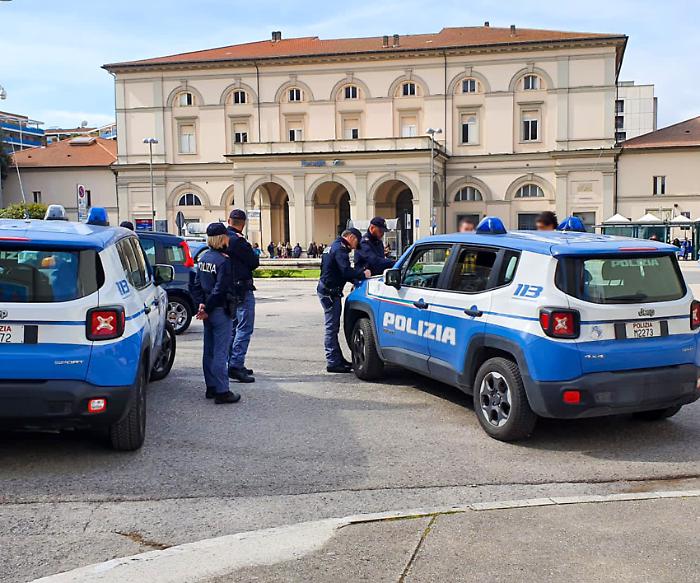 Accoltellato alla stazione di Fontivegge: 44enne in codice rosso 