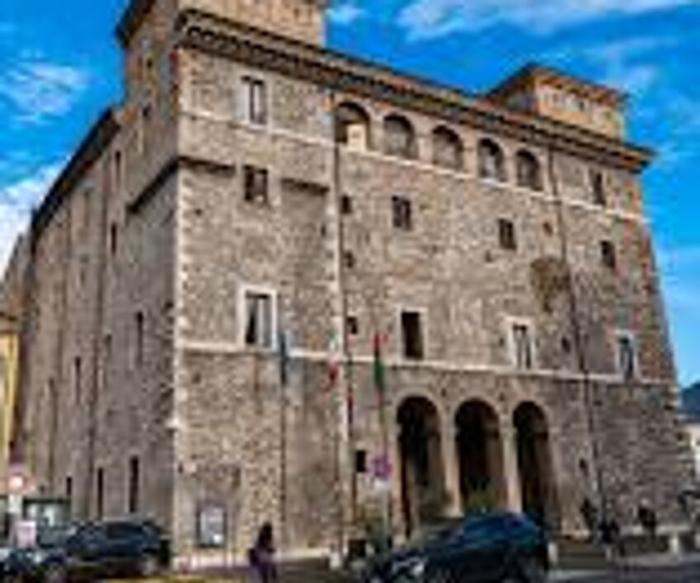 Terni, guerra alle buche stradali. Acquistata dal Comune una macchina