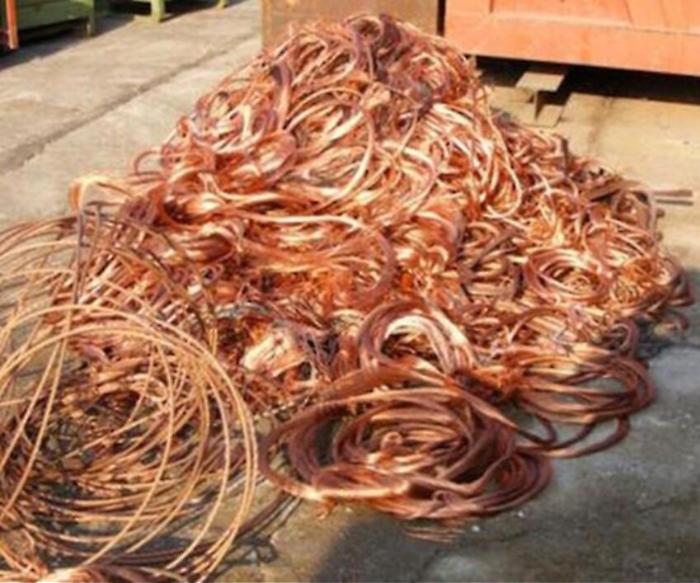 Terni, ladri assaltano il depuratore per rubare rame: costretti a fuggire senza bottino