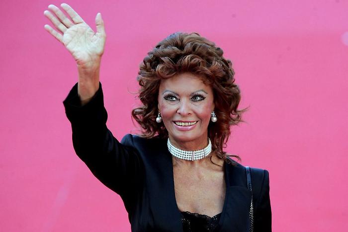 Sophia Loren compie 90 anni, Mattarella "Immagine di bellezza e arte nel mondo"