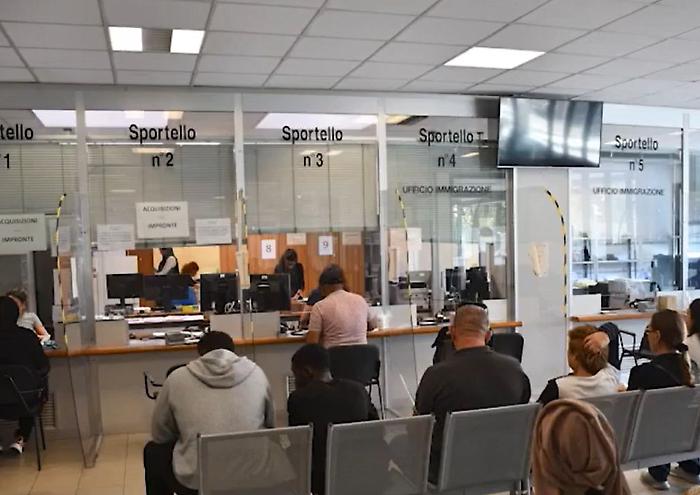 Favorivano l'immigrazione clandestina con falsi nulla osta