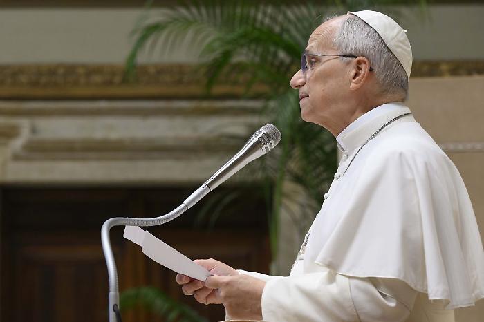 Papa "La pace deve guidare la sorte dei popoli e dell'intera umanità"