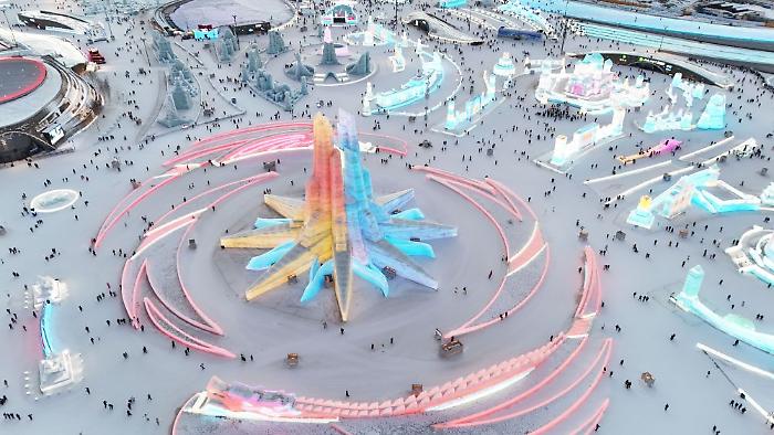 Cina, nello Heilongjiang il pi&ugrave; grande parco al mondo a tema ghiaccio e neve