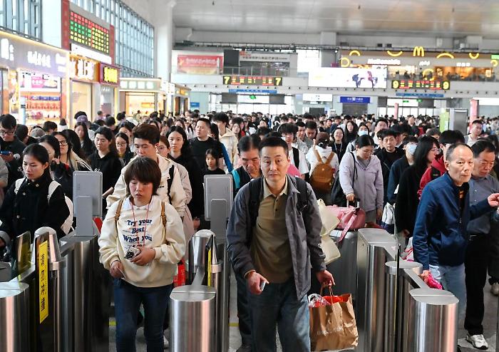 Cina, per la Festa di Qingming i viaggi interregionali aumentano del 5,6%