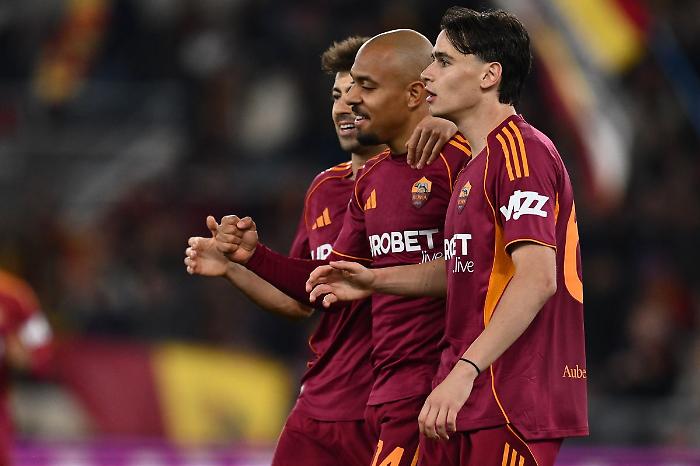 Malen-show all'Olimpico, la Roma batte il Pisa 3-0