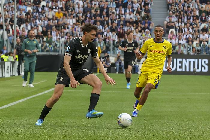Solo 1-1 per la Juve contro il Verona gi&agrave; retrocesso