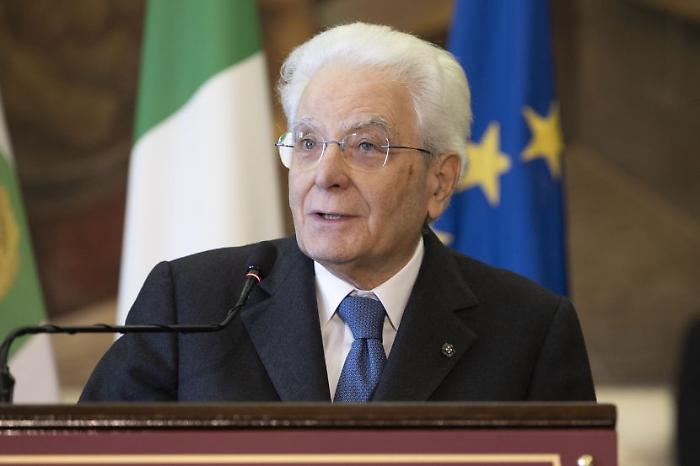 Mattarella "Esercito fondamentale per salvaguardare l'indipendenza del Paese"