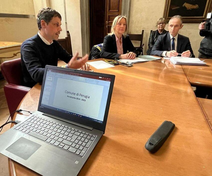 Perugia, il bilancio del Comune torna in positivo: avanzo di 6 milioni. Non succedeva da 10 anni