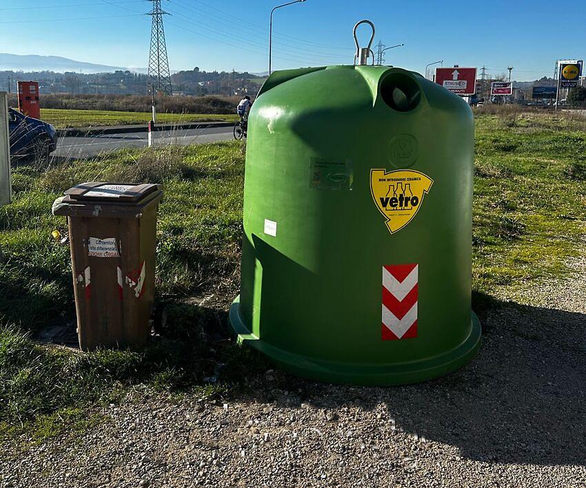 Trasimeno, nuove campane stradali per la raccolta del vetro: Tsa &egrave; intervenuta in 168 punti