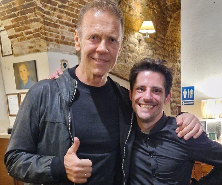 Rocco Siffredi a pranzo nel centro storico di Perugia. Un weekend tra discoteca e cucina umbra
