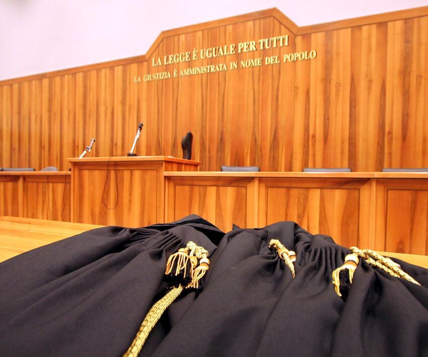tribunale legge