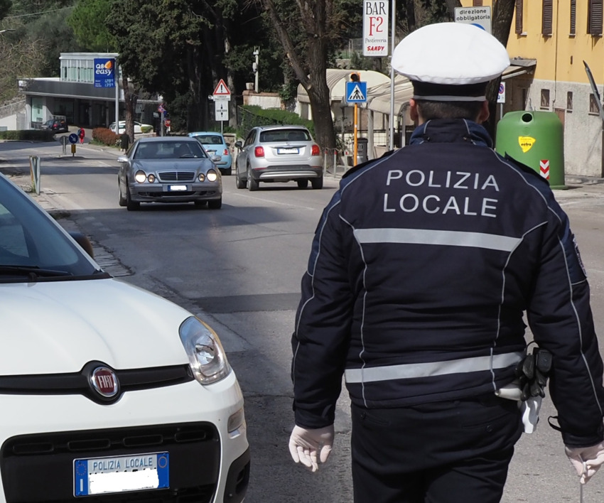 Controlli della polizia locale di Perugia