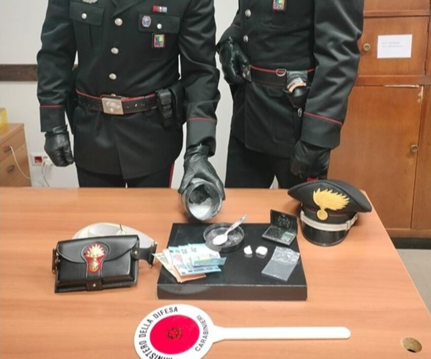 materiale carabinieri
