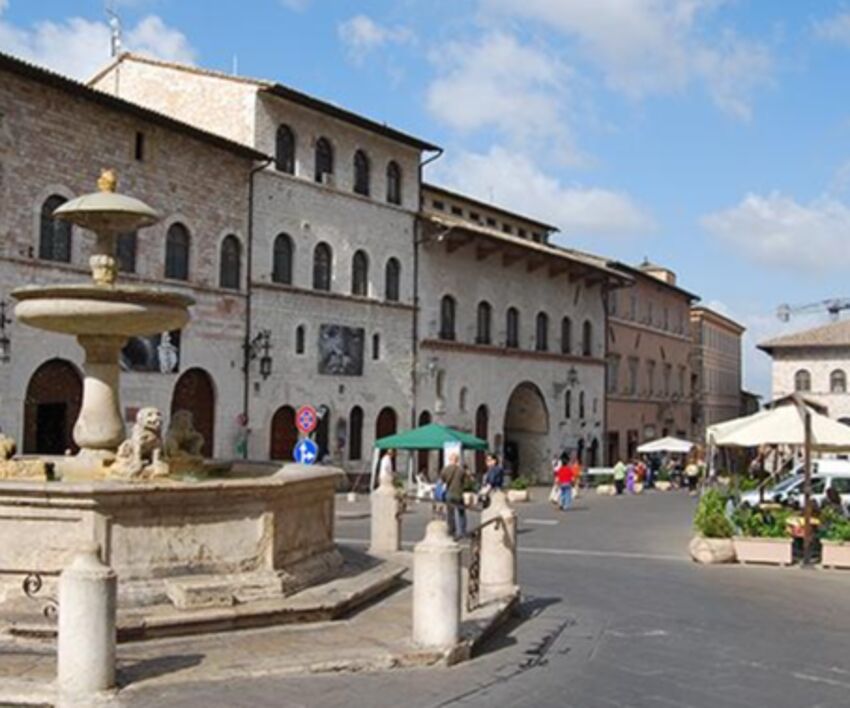 foto centro storico Assisi