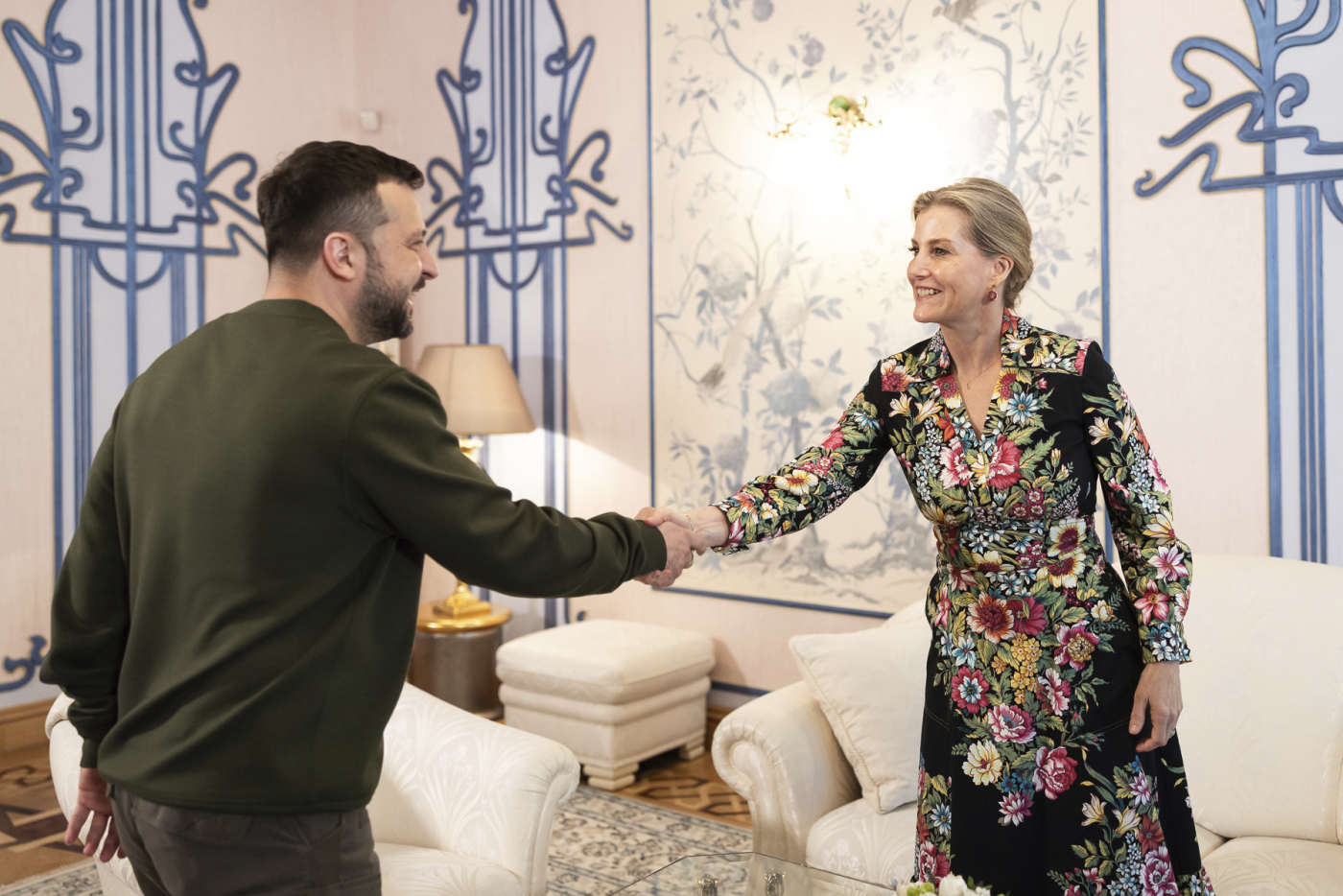 Sophie con Zelensky (foto LaPresse)